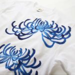 手描きTシャツのniko(ニコ) men's菊柄Tシャツ　手描きで描いた菊の花のTシャツ