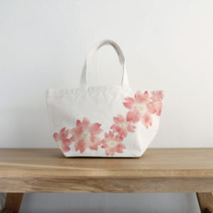 手描き桜の花柄トートバッグ　コットン　ランチバッグ　マーズバッグ
