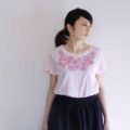 レディース　コサージュ桜の花柄Tシャツ　春　ピンク　