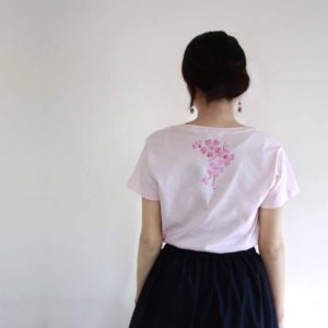 レディース　桜の花柄Tシャツ　春　ピンク　